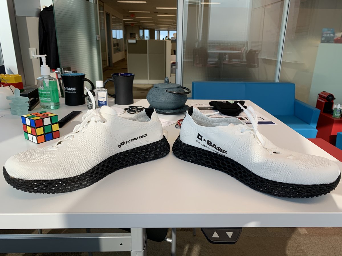 MarceloRochaLu1's tweet image. Nice surprise to come into the office and have @BASF_ForwardAM 3D printed shoes on my desk. Thanks @jim_reddy and team for the demo shoes. Now off to look for partners in Canada to print some shoes with us 😂 👟 #3DPrinting #AdditiveManufacturing