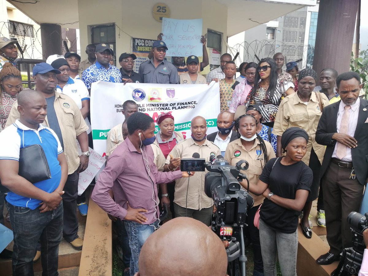 jonsay360's tweet photo. @channelstv Wow. And they can't fund Public Complaints Commission @officialpccng which is the oldest anti corruption agency in Nigeria. The staff protested today for non implementation of minimum wage and poor funding of the Commission
#PublicComplaintsComplaining https://t.co/uopeou47U0
