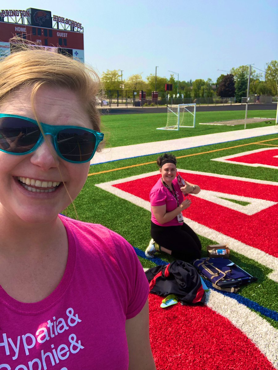 DuffNation_edu's tweet image. On Wednesdays we wear pink #teacherlife #twinning #professionaldevelopmentday #mathladies #WomenInHistory