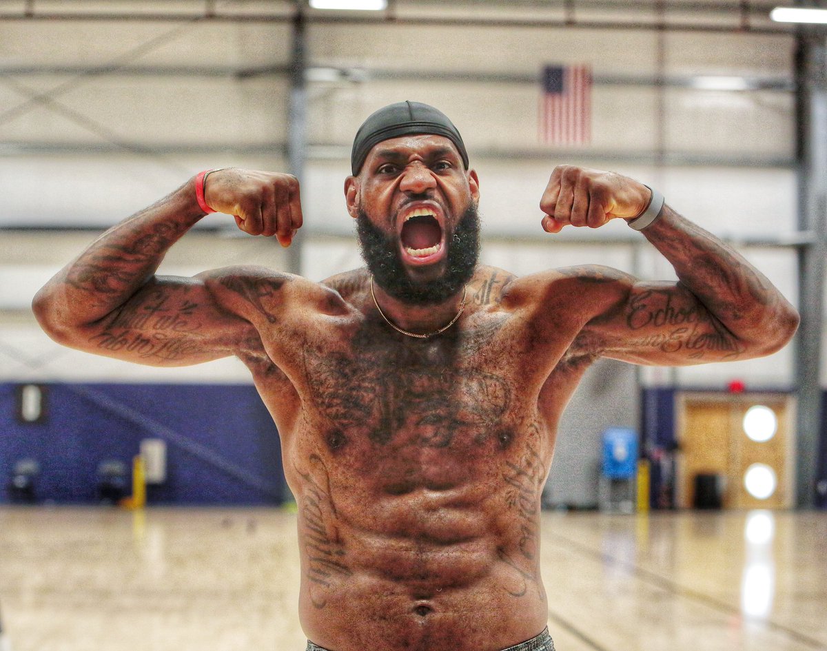 nbaoncampus's tweet photo. 💪🏾 Year 17 • 16th All-NBA Team 💪🏾 https://t.co/Li5ih3dHb8