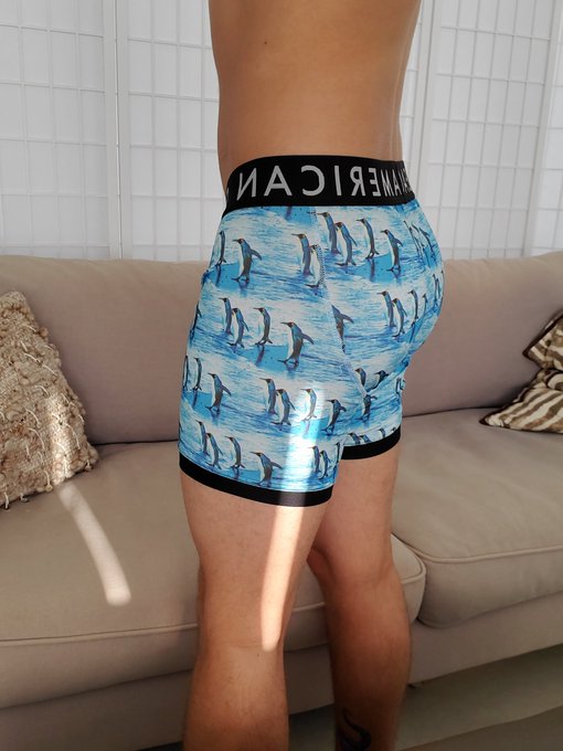 2 pic. Chaturbate Cash Master 
https://t.co/Qq5cVH9ftT
Follow me and click the bell for notifications