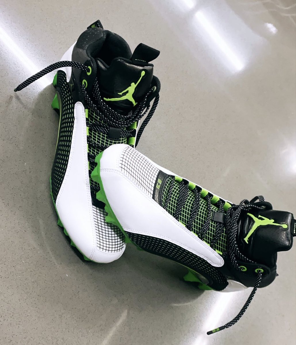 jamal adams jordan cleats