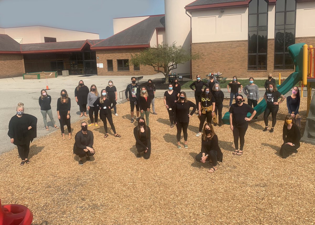 kellitraber's tweet photo. Students and families, we see you and stand with you! #dublinteacherscare #wrightcares https://t.co/IsKaBKDyLW