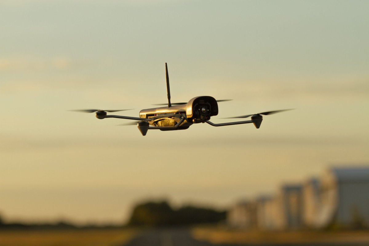 VantageRobotics's tweet image. Vantage&apos;s #UAV solutions (Vesper and Vision Ground Control Station) have received their ATO certification from @usairforce in partnership with @DIU_x. Now available on GSA.