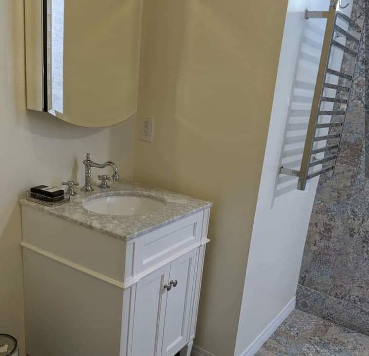 Serna & Shaè Cabinets (@shae_carpentry) on Twitter photo 