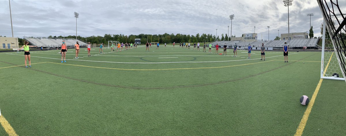 HoughRunners's tweet photo. Great first day of workouts! Awesome seeing everyone excited and ready to go! Great start to the season! #socialdistancepicture #houghfamily https://t.co/hEg8Fyv5gm