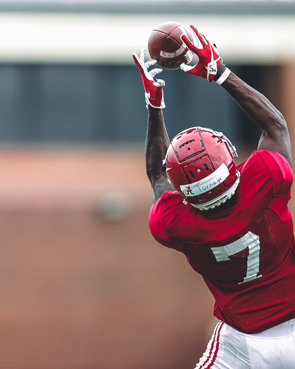 AlabamaFTBL's tweet photo. 1️⃣0️⃣ Days! 

#BamaFactor #RollTide https://t.co/ykNncs88FE