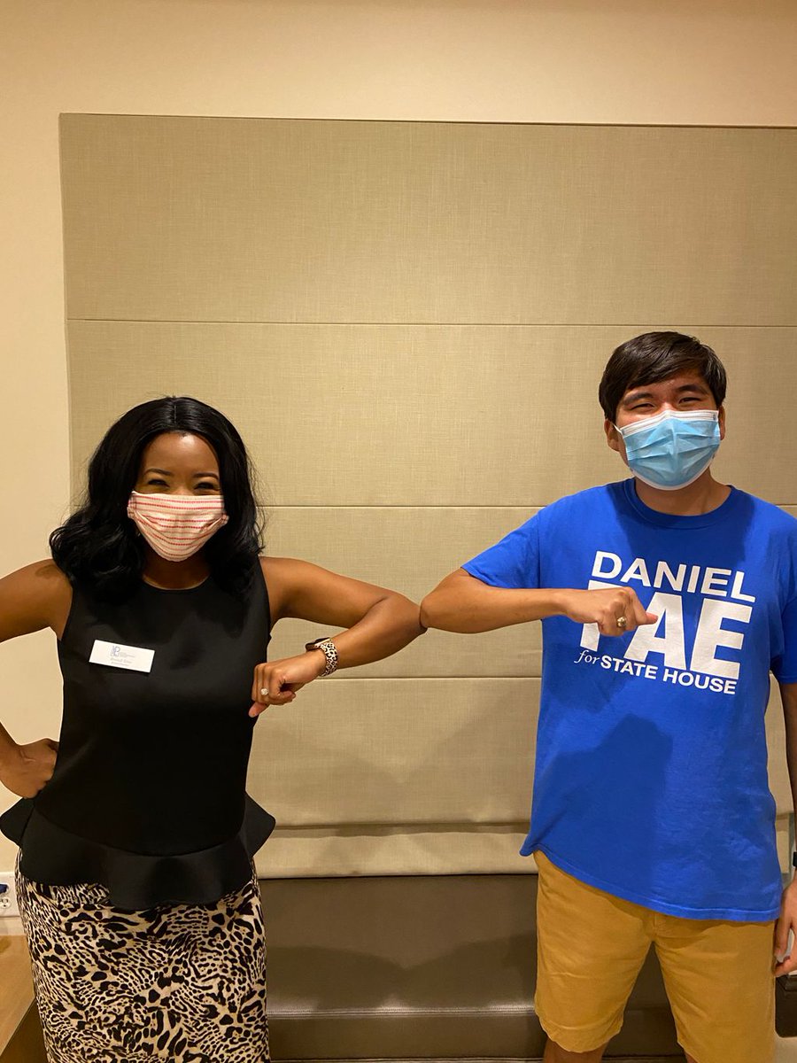 Showing support and keeping it safe with our  Campaign Communications representative, Brandi Sims at the latest Young Professional’s of Lawton networking event! Truly enjoy connecting and networking with young leaders in the community.
#62Daysof62Perspectives #OKHD62