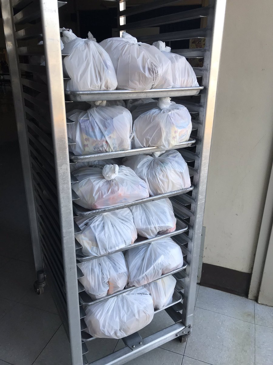 CARES Program distributing free meals to students 18 years of age and under at Riverview Middle from 3:30-5pm Monday’s, Wednesday’s and Fridays. @rmsvikings @VikingsAsp @mdusd_stephanie @ejamesrego @MtDiabloUSD