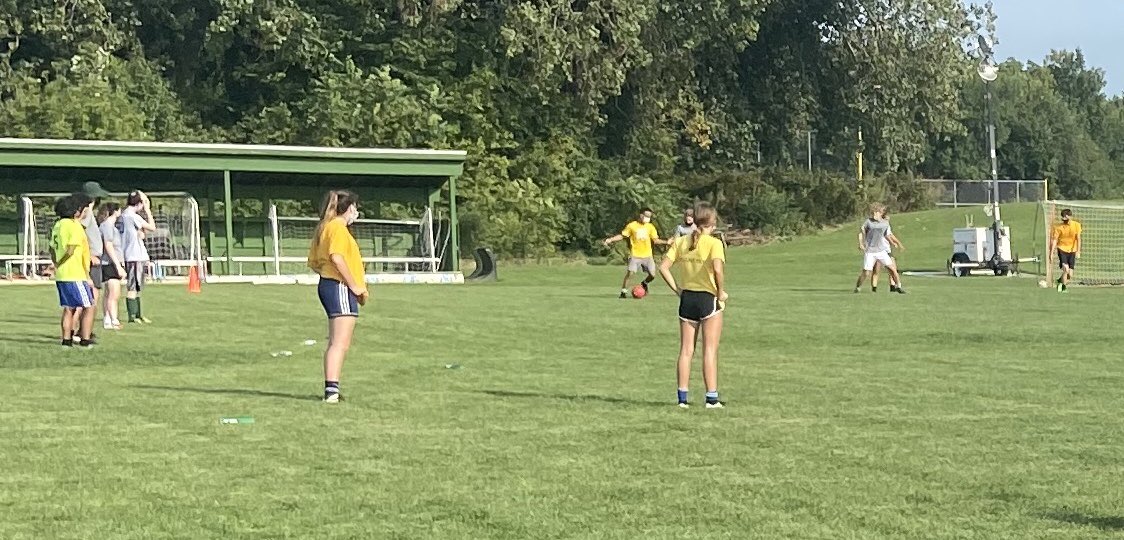 RHSknightssocr's tweet photo. Day 1 of Fall RHS Soccer League! #FDCW #COMPETEANDHAVEFUN https://t.co/yue2Ec3EXP