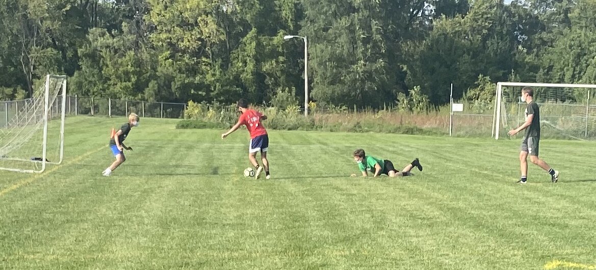 RHSknightssocr's tweet photo. Day 1 of Fall RHS Soccer League! #FDCW #COMPETEANDHAVEFUN https://t.co/yue2Ec3EXP