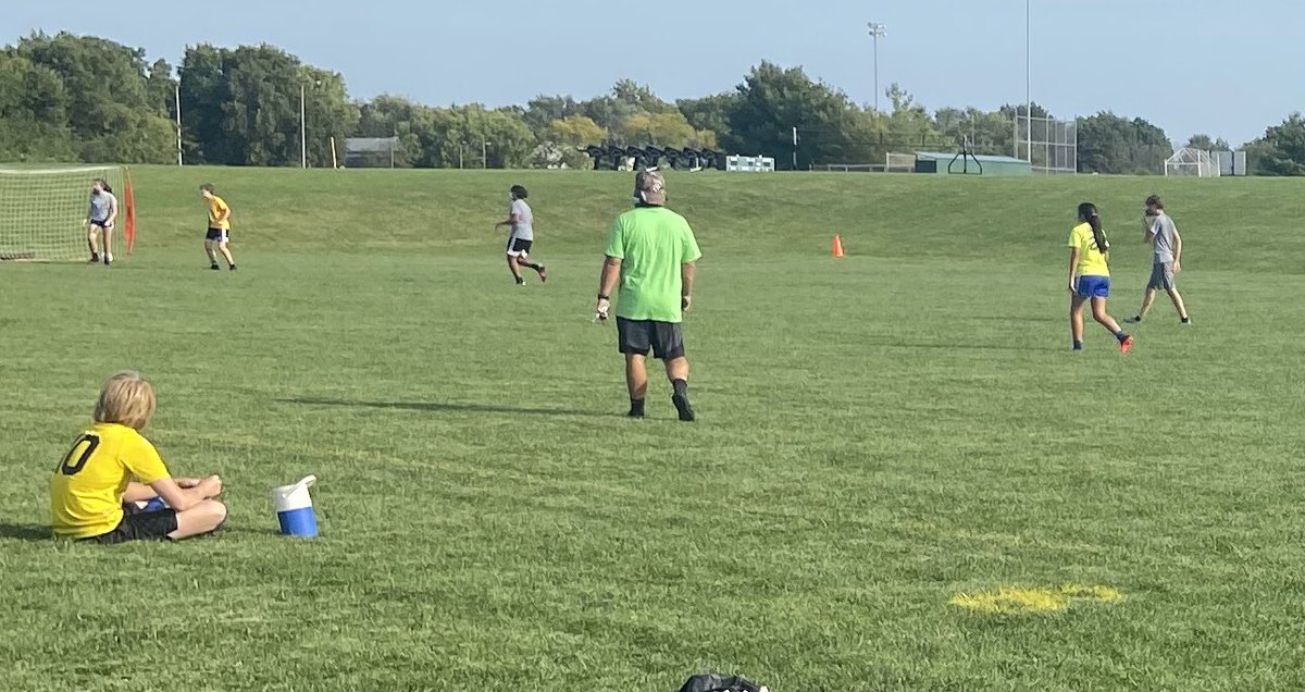 RHSknightssocr's tweet photo. Day 1 of Fall RHS Soccer League! #FDCW #COMPETEANDHAVEFUN https://t.co/yue2Ec3EXP