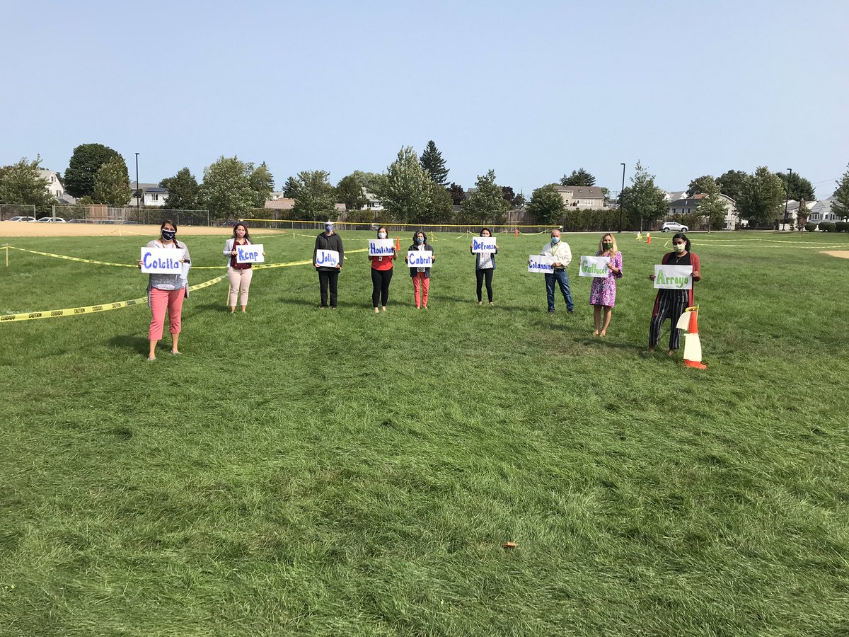 RPS_SBA's tweet photo. Fun times on the SBA Field meeting 6BLUE Ss &amp; Families! Thanks for stopping by to say hello! #sbapride @RPS_AsstSuper @lourenco962 @RevereAsstSuper @RPS_Super https://t.co/Swp7HlBehu