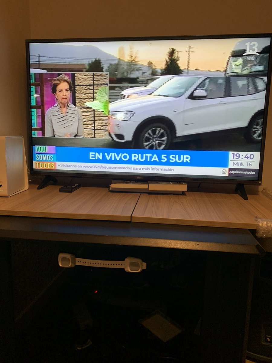 Más de 1 hora sin servicio VTR (cable e internet). <a href="/VTRsoporte/">VTR Soporte</a> cuándo vuelve el servicio? Supongo que mi próxima boleta vendrá ajustada por el servicio no entregado.