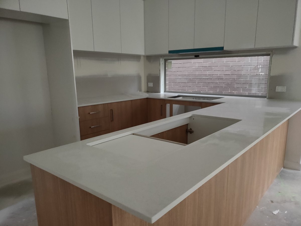 Checkout our picture of our latest work in #Adelaide
Contact #EmperorStone today for quote
Mobile: 0400 011 555
Tel: (08) 8244 3300
Web: emperorstone.com.au

#kitchenstyle #kitchenrenovation #kitchendesigner #kitchenreno #classickitchen #Adelaidekitchens #Adelaidecabinetmaker