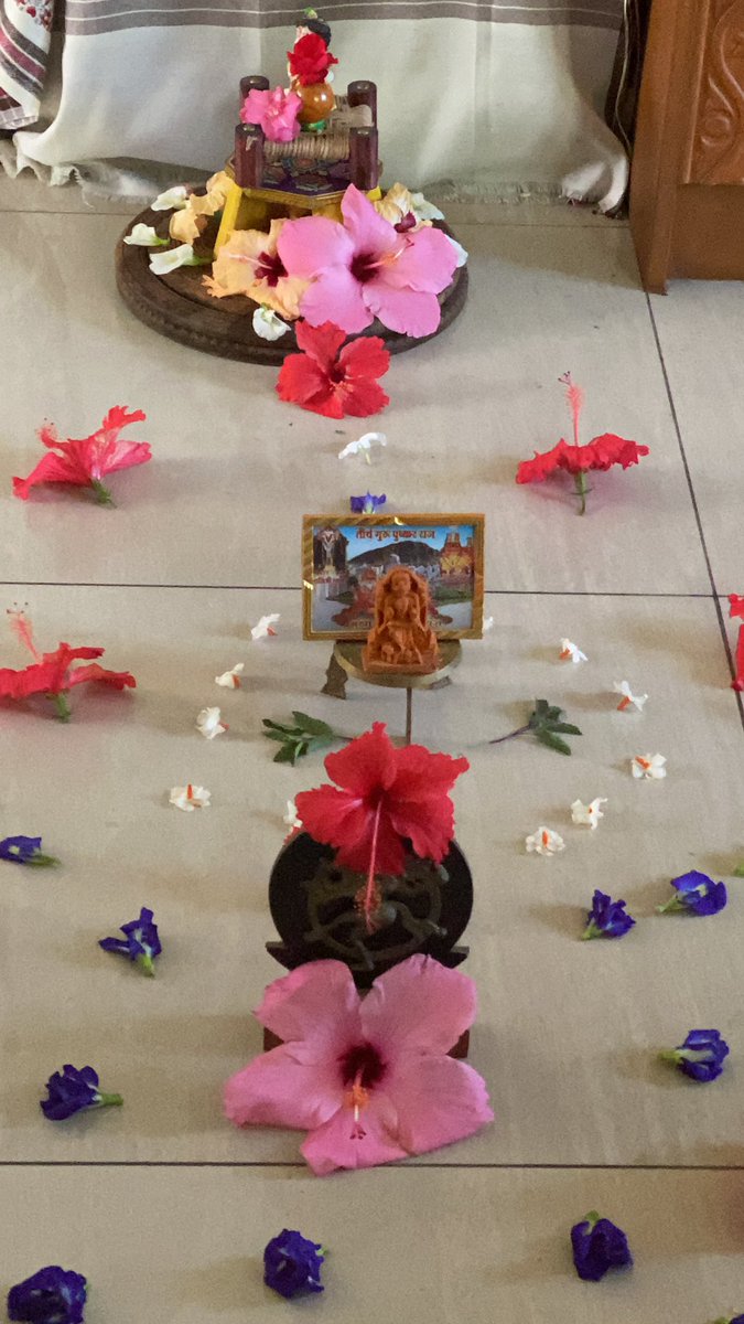 #FlowerDecorations_prasanna  #MahalayaAmavasya  worship . Today I kept Trinity in my Decors - Krishna , Shiva  and Brahma