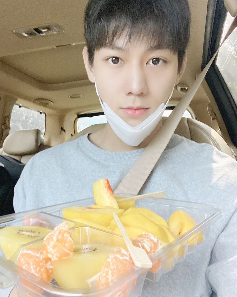 IMFACT_arg's tweet photo. [Sang Instagram | 200915]

🍎🍉🍊🍓🍇🍑🍒
#IMFACT #Sang ♥️

Traduccion Español. IMFACT Argentina https://t.co/HotTheE0F6