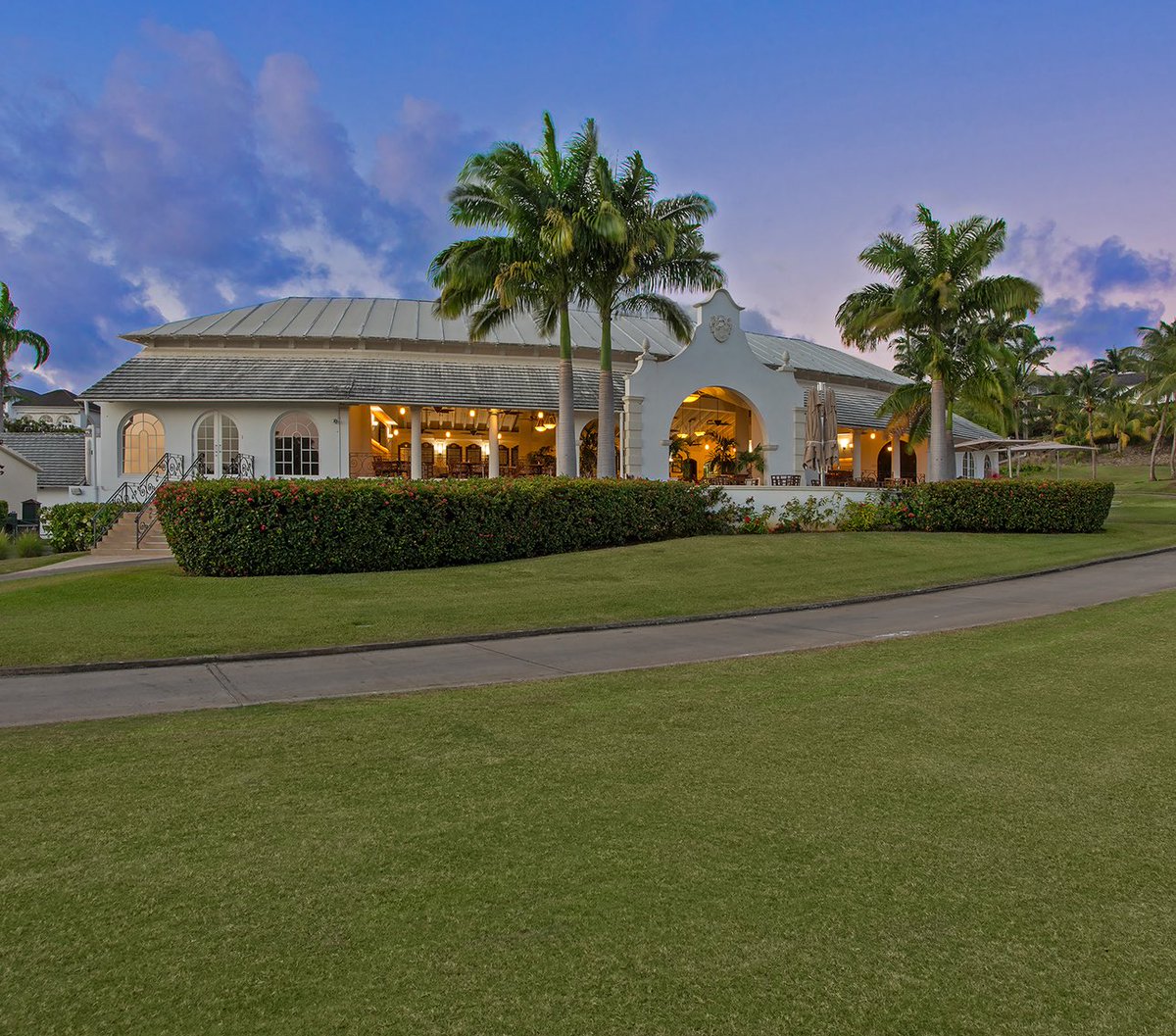 golfers_reviews's tweet photo. Golf review - 🇧🇧 Royal Westmoreland

Tags: #golf #golfing #golfcourse #golfDay #golfcourseReview #golfcourseLife #golfer #golfReviews #royalWestmoreland #robertTrentJonesJr #golfBarbados #golfNorthAmerica 

Twitter: @RoyalWM

Played it? Rate it! https://t.co/OjOtyFNjlg https://t.co/Kn4JdTLbMt