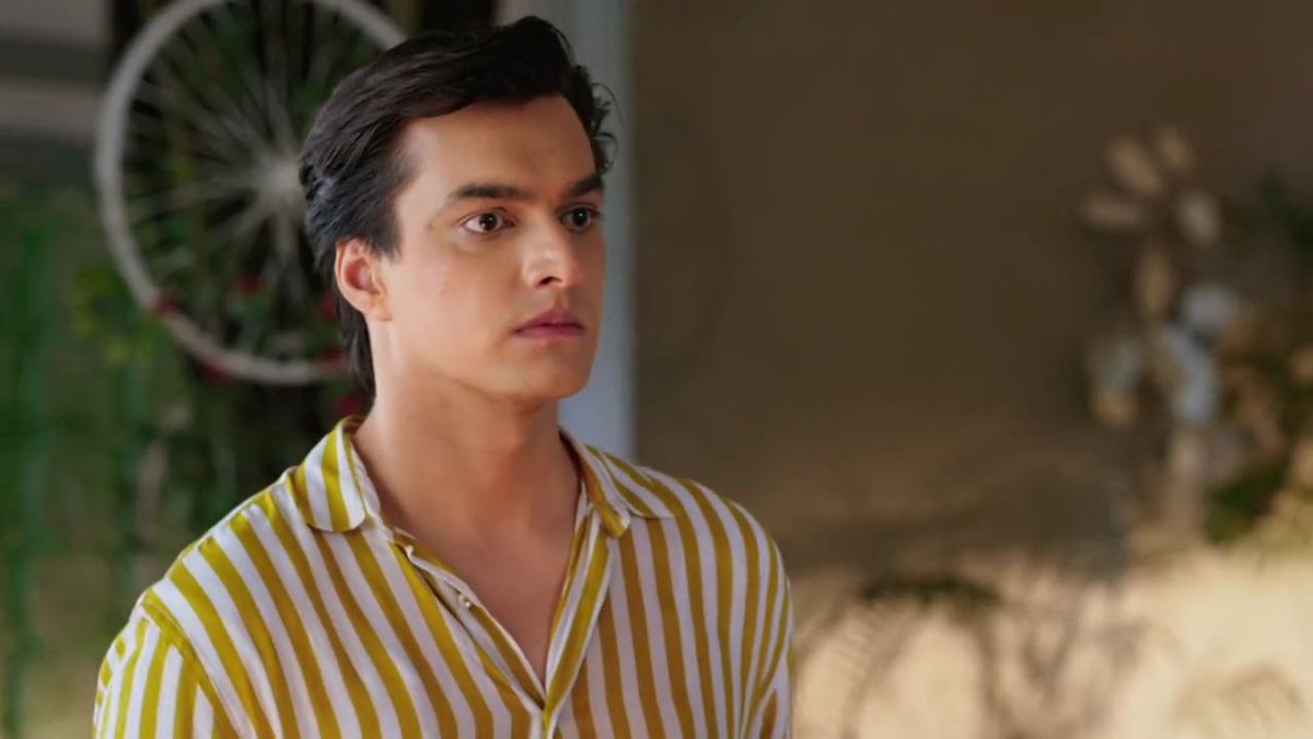 And he started to remember all the atyachar he did to her  @momo_mohsin  #Kaira  #KairaArePregnant  #yrkkh