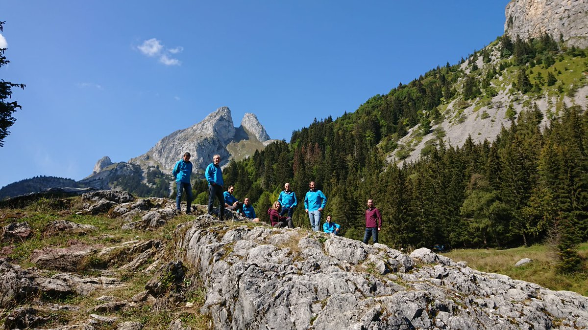🗻👩‍💻👨‍💻

#swissmadesoftware 🇨🇭 #geoninjas #dataisoutside #bestteamever