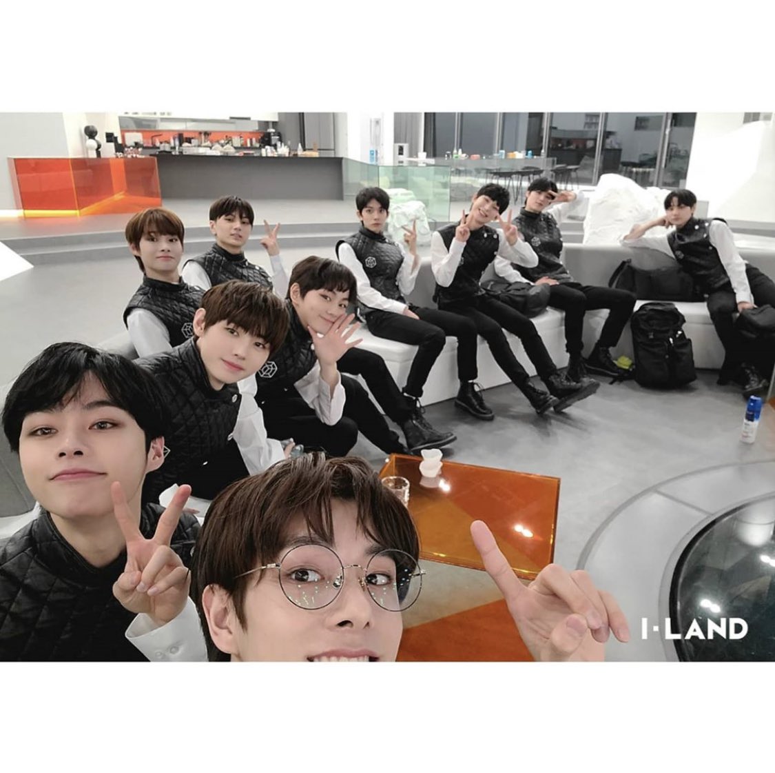 serenminz's tweet photo. THEYRE DEBUTING SOON 🥺 plsss protect these babies at all costs 🧡 #DebutOT12_OrNothing #ILAND_EP10 #ILAND https://t.co/vrNsEM3Z6T