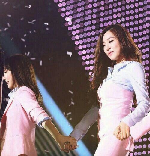 hourlytaeny's tweet photo. Adorable Taeny friendship vibes  #TaeNy
https://t.co/bY5nCEhpZD