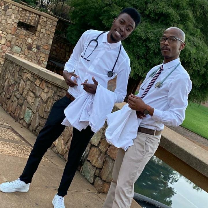 I_Am_LepCeedy's tweet photo. Doctors in the making #CubanTrained 🇨🇺 #NewProfilePic https://t.co/Du0mjUMpNG