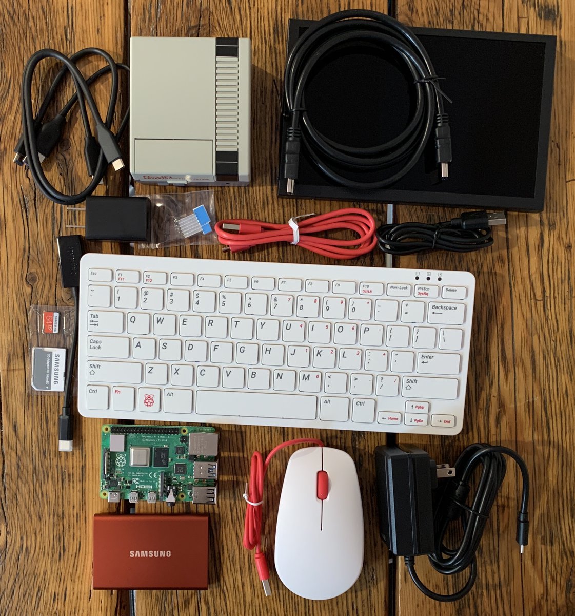 5/56 Before getting into the wallet’s features & tools, the Dojo full node needs to be set up on a single board computer (SBC). I chose a RasPi4, but consider using the RockPro64 for the smoothest set up. PC also required for the RoninUI. https://wiki.ronindojo.io/en/hardware 
