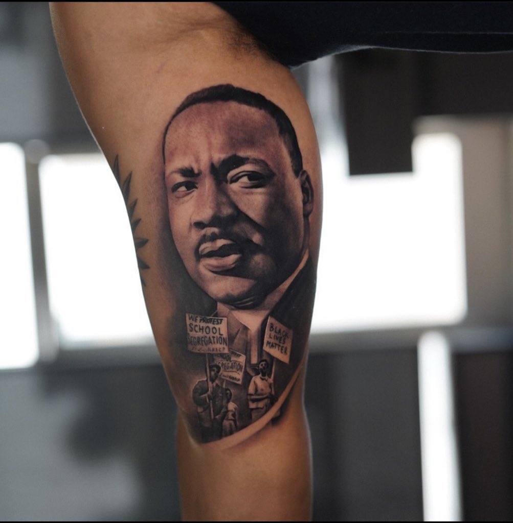 RobTooBlessed's tweet image. Appreciate my artist bringing my ideas to real life 🔥🔥 #BLM ✊🏾