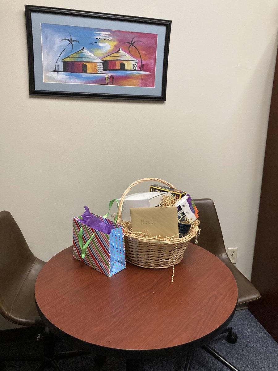 NicoleNugentPhD's tweet image. I went in to my office tonight for the first time since March. I discovered such beautiful, thoughtful gifts from the #ResilienceLab left for me.