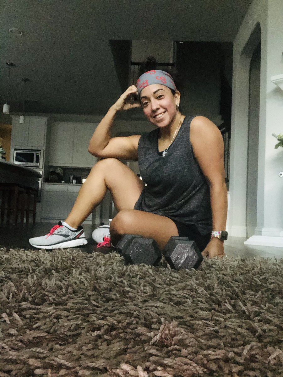 MrsHernandezv's tweet photo. What an awesome workout, thanks to one of my favorite trainers Nelson Trevino for pushing us to go the extra mile 🔥💪🏻 #cg #nopainnogain #strongereveryday #fitlife #virtualworkout #investinyourself #workoutwithfriends https://t.co/mRzgckFvyD