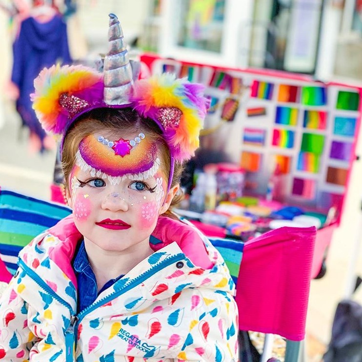 craftngo's tweet photo. 🦄 This little Unicorn is MAGICAL! 😍 Notice how the face paint matches the headband? 🌈Brilliant! 
Work of: @goglamour360 #kidsfacepaint #facepaint #facepaintkit #craftngo #facepaintsetup #kidsevents #facepaint #pintacaritas #professionalfacepainter https://t.co/Qm0P52AntY