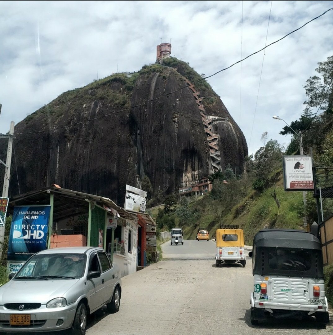 El Peñón de Guatapé, one of my favorite places to visit when I go to Medellin Colombia. This awesome rock includes more than 649 steps to the top. It is surrounded by the most beautiful town with amazing food and beautiful people. Amo a mi Colombia hermosa. #Miorgullolatino