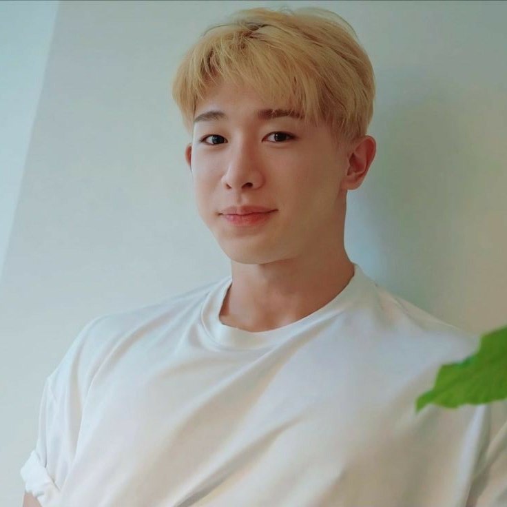 Nct2020winwin's tweet photo. ~ ◇ ᴡᴏɴʜᴏ ◇ ~
The best boy #WONHO https://t.co/2AM9tmvQLa