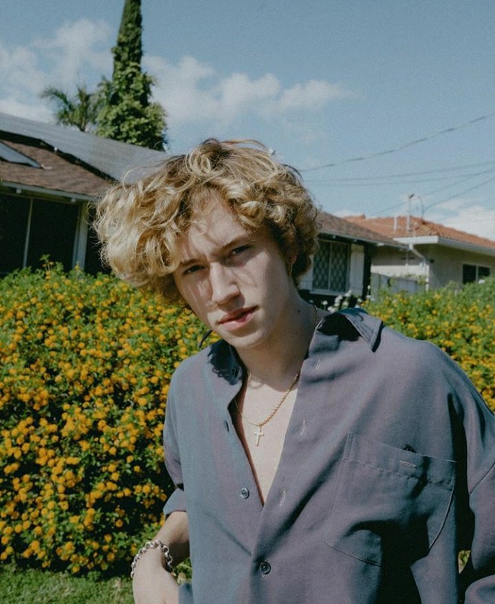 Sonho de valsa  ///  sonho da @rosinhamro 

O EXPOSED VEEEEM