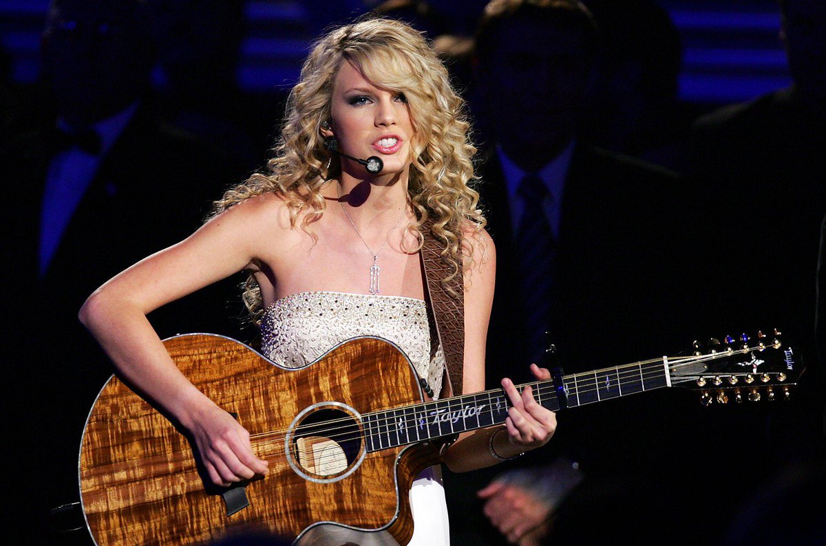 PaperRingsTS13's tweet photo. The greatest glow up to ever exist. 2007 (Tim McGraw)- 2020 (betty). IMAGINE IF I WAS OKAY RIGHT NOW.  😭😭😭🥺🥺🥺🥺💗💗💗💗💕💕 Love you so much Taylor and so proud of you and always will be. 💜 #ACMAwards #MyHero #SwiftieSince06 @taylorswift13 @taylornation13 https://t.co/ZwCt8qs8zi