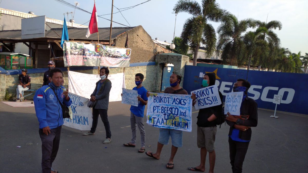 BciSpm's tweet photo. PT.BEESCO INDONESIA
membungkam kritik &amp; mengubur kebenaran para buruhnya
BOYKOT ASIC
BOYKOT ASIC
BOYKOT ASIC
PT BEESCO PENINDAS BURUH
PT BEESCO OPPRESSOR WORK
#StopPHK
#ShameonBeesco
#ShameonASICS
#OlimpiadeTokyo2020
#BoycottASICS
#Pekerjakankembali37orang 
#beescopenindasburuh https://t.co/UdMir2WYcG