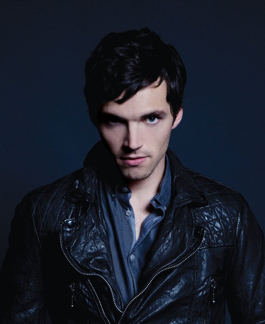 Happy Birthday To Ian Harding!        