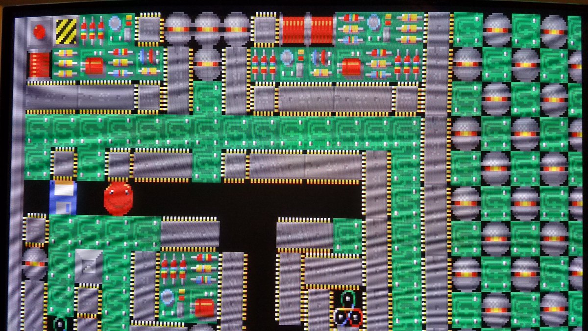 Supaplex has probably my favorite theme. It's all about computer circuitry. Look at all those PCBs and traces, and those capacitors and resistors and chips! And floppy disks.