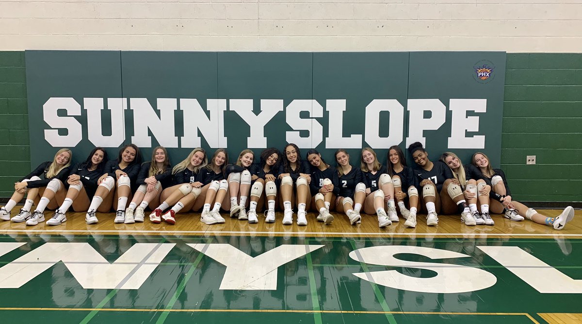 Starting to feel like Volleyball Season!💚🏐
