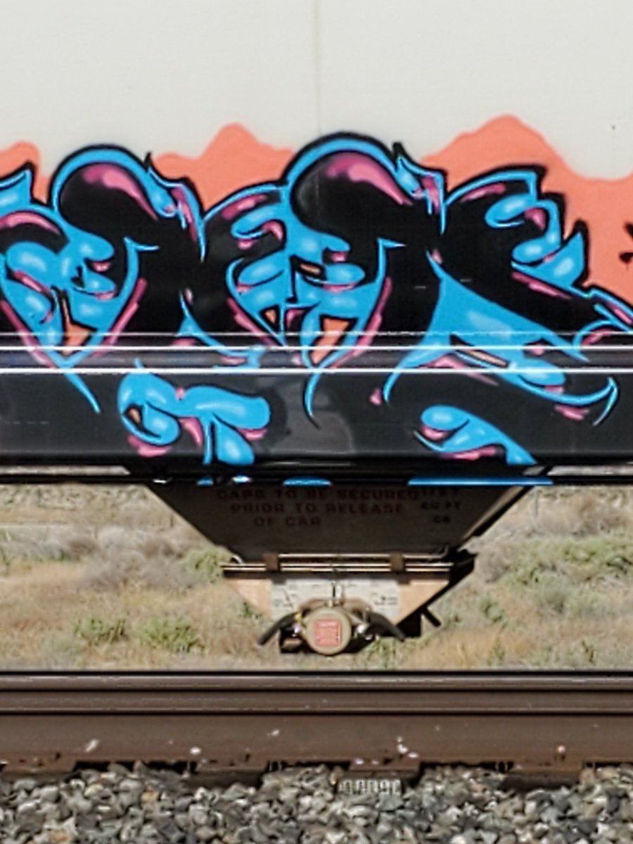 jam3daddio's tweet photo. @elizableu How about... train graffiti? https://t.co/GpafDooH44