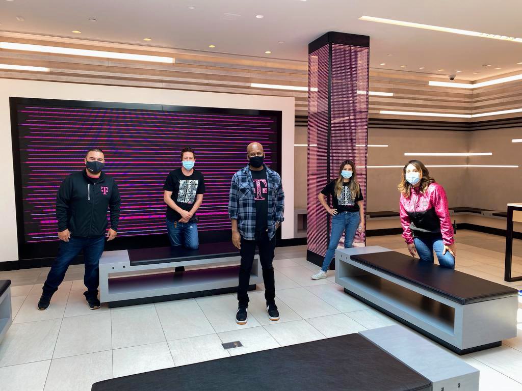 We look like we're about to drop the hottest album in 2020. Starting the day with @BryanThompsonLA at <a href="/TMOSantaMonica/">T-Mobile Santa Monica</a>! Thank you for letting us walk you through how we're ready to serve our customers at #TMobile3rdStreetPromenade