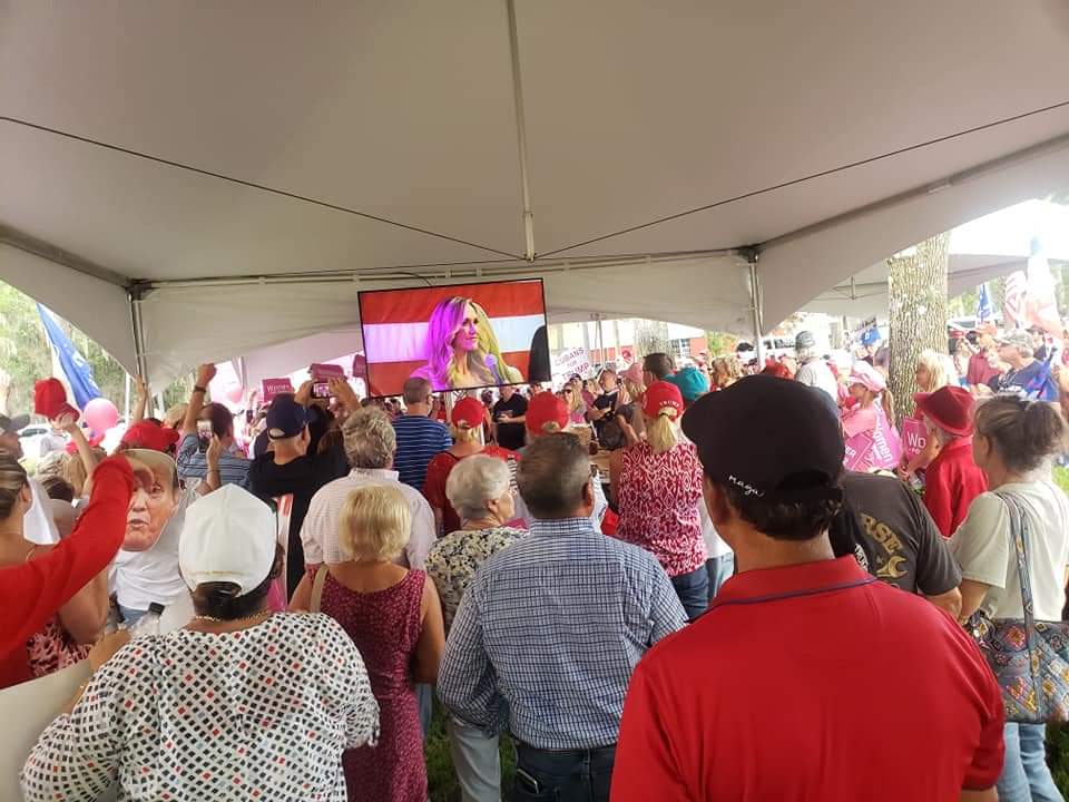 amazgrace2's tweet photo. Women for Trump Bus Tour stop in Volusia County hundreds of #TrumpSupporters. inside and outside @LaraLeaTrump @PamBondi @em__vaughn
#LeadRight #KeepVolusiaRed #4MoreYears @FloridaGOP
#TrumpVictory https://t.co/ee3jxhzaHQ