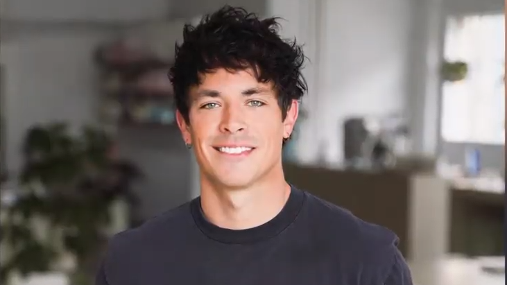 Hear James Plain's journey from finance student to hair colourist, stylist &amp; educator 
virtualworkreality.com.au/james-plain
#virtualworkreality #careerinterview #whitehorse #monash #manningham #31llensstrong #careereducation #careers #education #vcal #podcasts #masterclass #interviews #youth