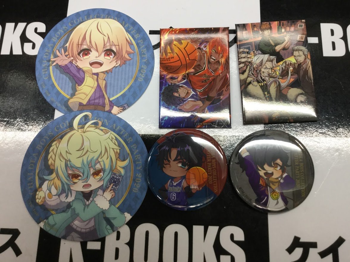 K Books秋葉原本館アニメ ゲームグッズ Na Twitterze 入荷情報 Fgo Cbcカフェグッズ 缶バッジ スクエアバッジ コースター 入荷しました ᆺ まだまだお持ち込みもお待ちしております Kbooks パリス 子ギル 岡田以蔵 バーソロミュー