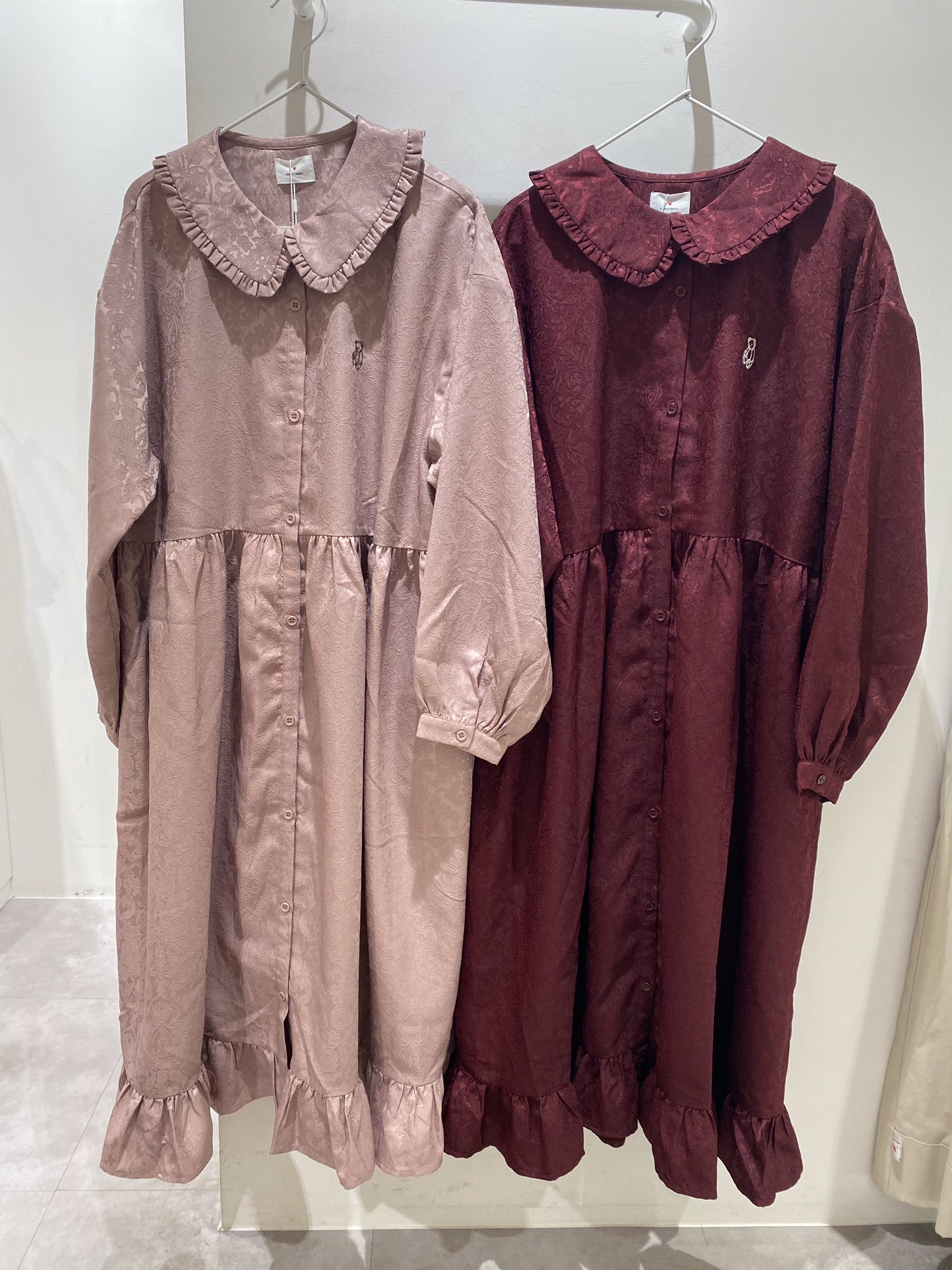 Merry Jenny 原宿店 新作情報 ジャガードbear刺繍ワンピース ピンク ワイン 9 900 税込 大人気のbear刺繍ワンピース ジャガード素材で 少し大人っぽく着こなせます 電話通販はこちら 03 3470 1130 Merryjenny ラフォーレ原宿 T Co