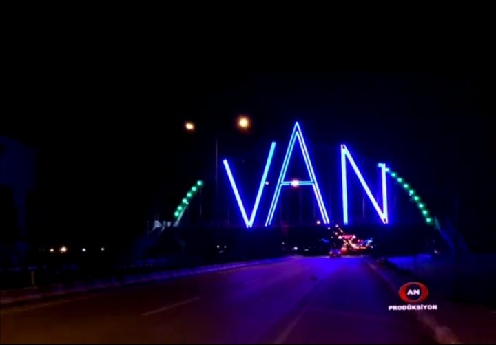 VanlSyd's tweet photo. Bizim diyarlar hoştur ekmeği suyu ilaçtır dağ başı dediğin yeri gel gör sonra konuş. Van dağ başı değil medeniyetin başkentidir.
@valibilmez
@van_sporfk @memetaslanOSB @orhangezici79 @Cemalcelik6501 @NecdetTakva  @zahirkandas @hayrullahtanis
@Bayramclk2 @arizadizisitv @ShowTV https://t.co/vaTVxYmlui