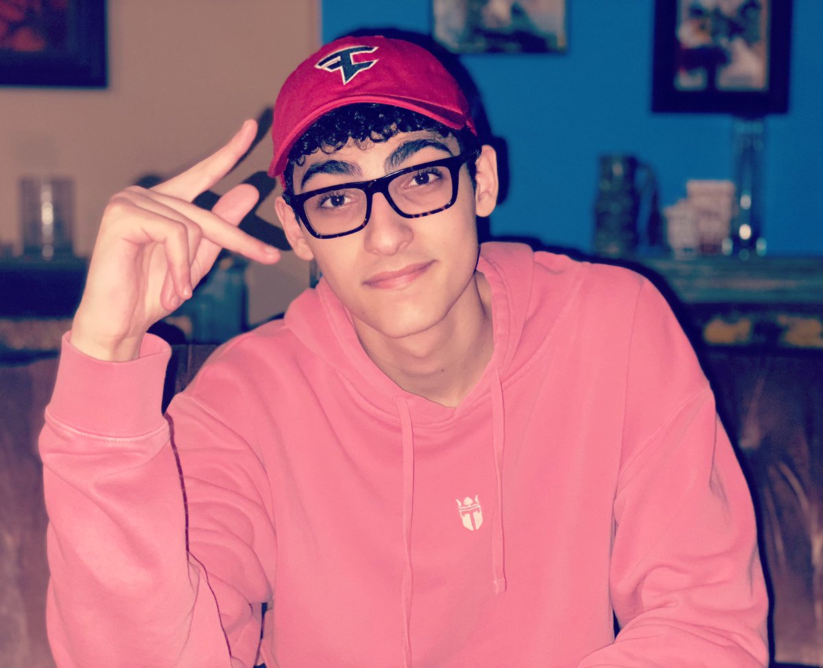 AbsorberYT's tweet photo. Tomorrow.. 😎

#FaZeAbsorber #FaZeUp #FaZe5 https://t.co/y9IQliVplS