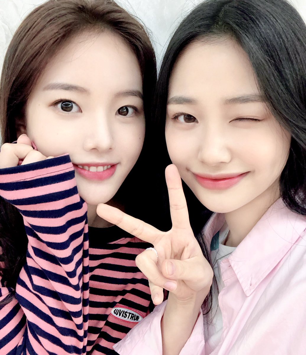 <a href="/M2MPD/">MPD(엠피디)</a> 안녕하세요 엠피디님~ 다름이아니라 우리 #위클리(Weeekly)가 10월에 컴백하는 거.. 천재엠피디님은 이미 소식 접하셨겠지요? 제가 컴백마다 기다리는 거 뭔줄 아세요? 음악방송? 브이앱? nono. [팅글인터뷰]입니다.. 그래서 말인데요.. 컴백하면 우리 #강토즈 를 출연시켜주시면 안될까요?