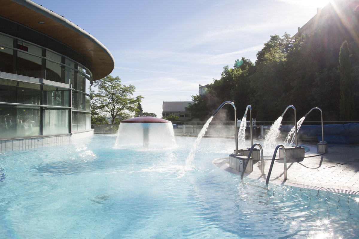 stephhuin's tweet image. ⛲ Parcours insolite en peignoir dans les Thermes, balade qui fait du bien, sophrologie, massages crâniens, menus bien-être ... le programme du @WorldWellnessW1 à Royat-Chamalières ce week-end est conçu pour toutes les envies 🤗 lesaccrosdupeignoir.com/pf/week-end-we… #AccrosDuPeignoir #www2020